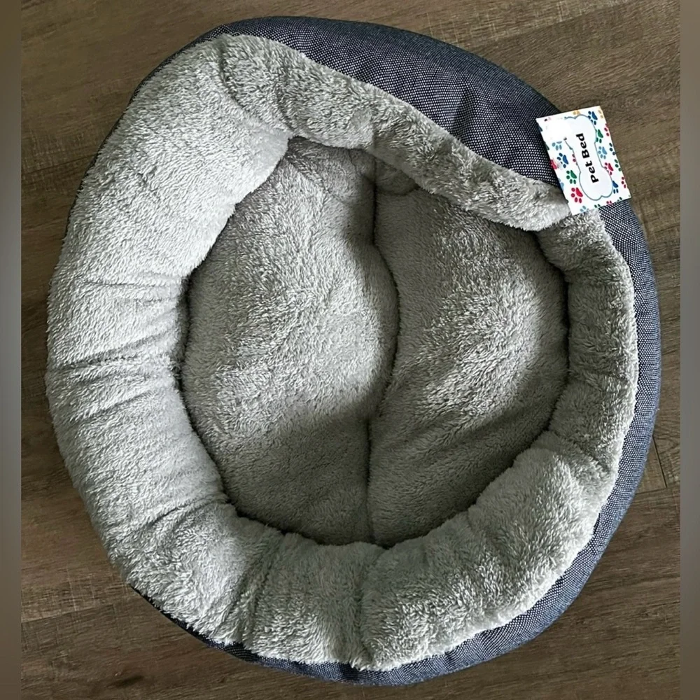 Plush & Comfy Bed For Your Fur Baby!!